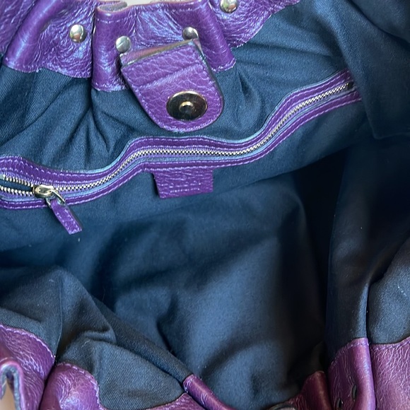 Authentic GUCCI Pelham Purple Studded Calfskin Leather Hobo Bag. Large. - Picture 8 of 12